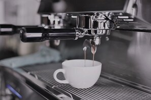 بار (في المنشاة)