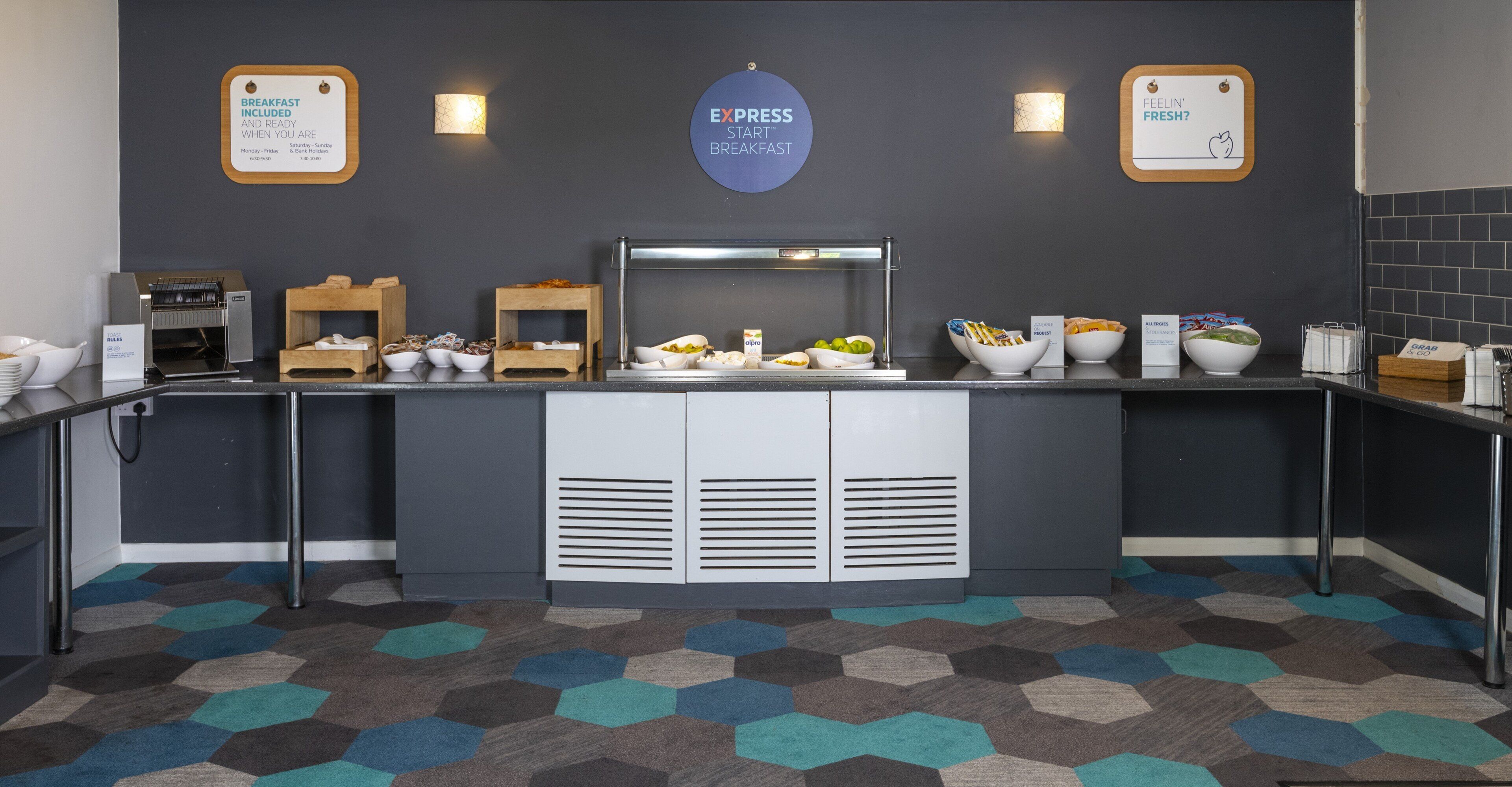 free daily full breakfast