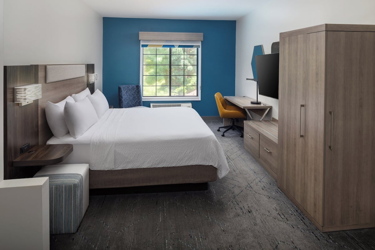 In-room safe, desk, blackout curtains, iron/ironing board