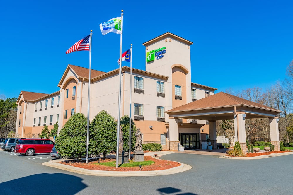 Holiday Inn Express & Suites Albermarle, an IHG Hotel