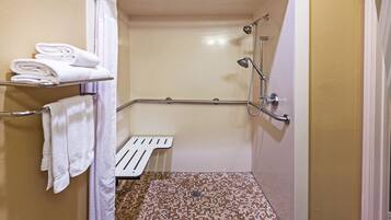 Kostenlose Toilettenartikel, Haartrockner, Handtücher, Seife