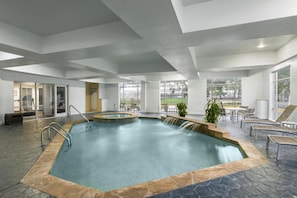 Piscina coperta, piscina all'aperto