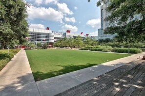 Point of interest - Holiday Inn Express Hotel & Suites Houston-Downtown Conv Ctr by IHG (Houston)