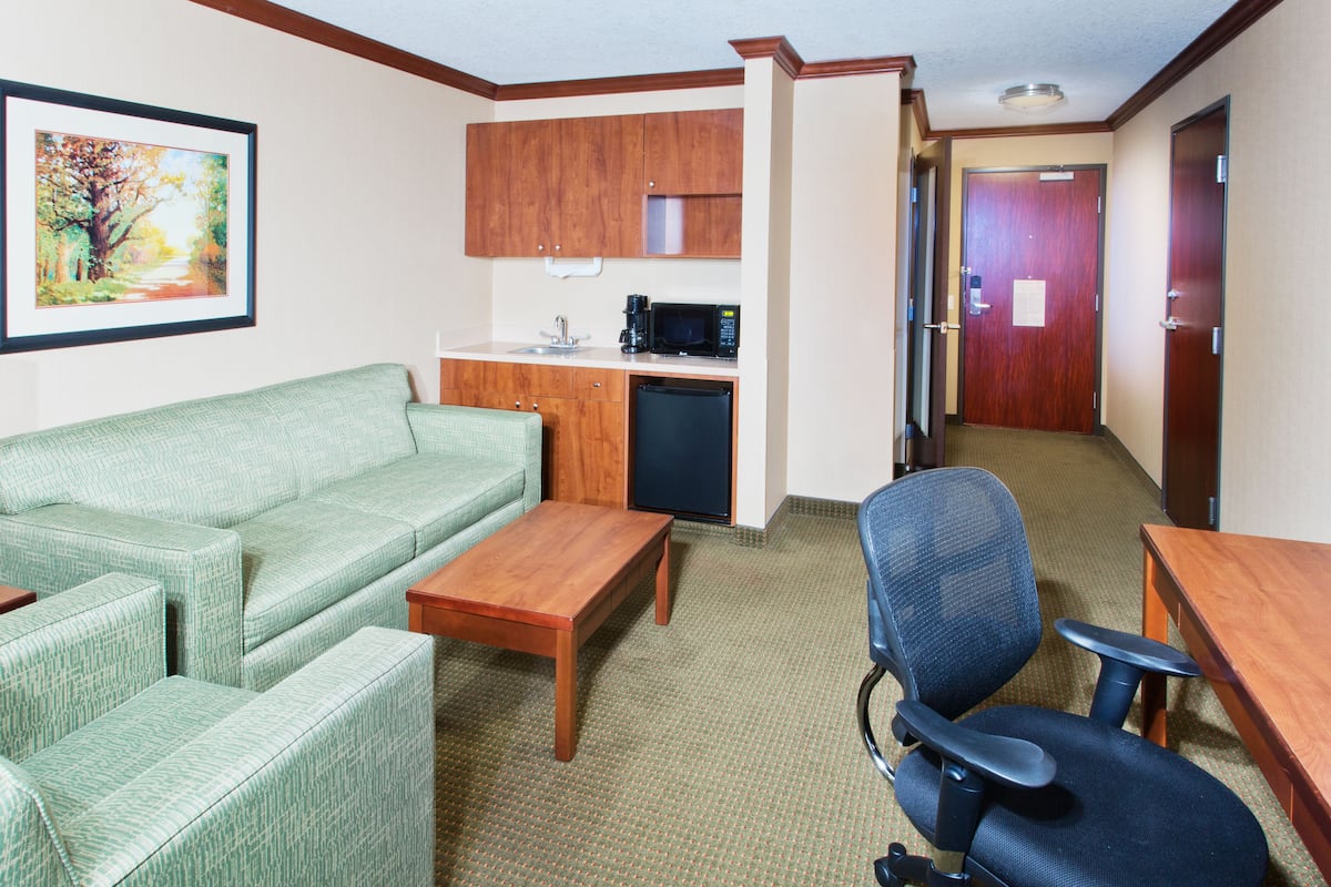 Suite, 1 King-Bett, barrierearm (Mobility, Access Tub)
