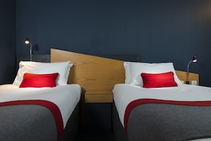 Standardzimmer, 2 Einzelbetten (with Free Hot Breakfast)