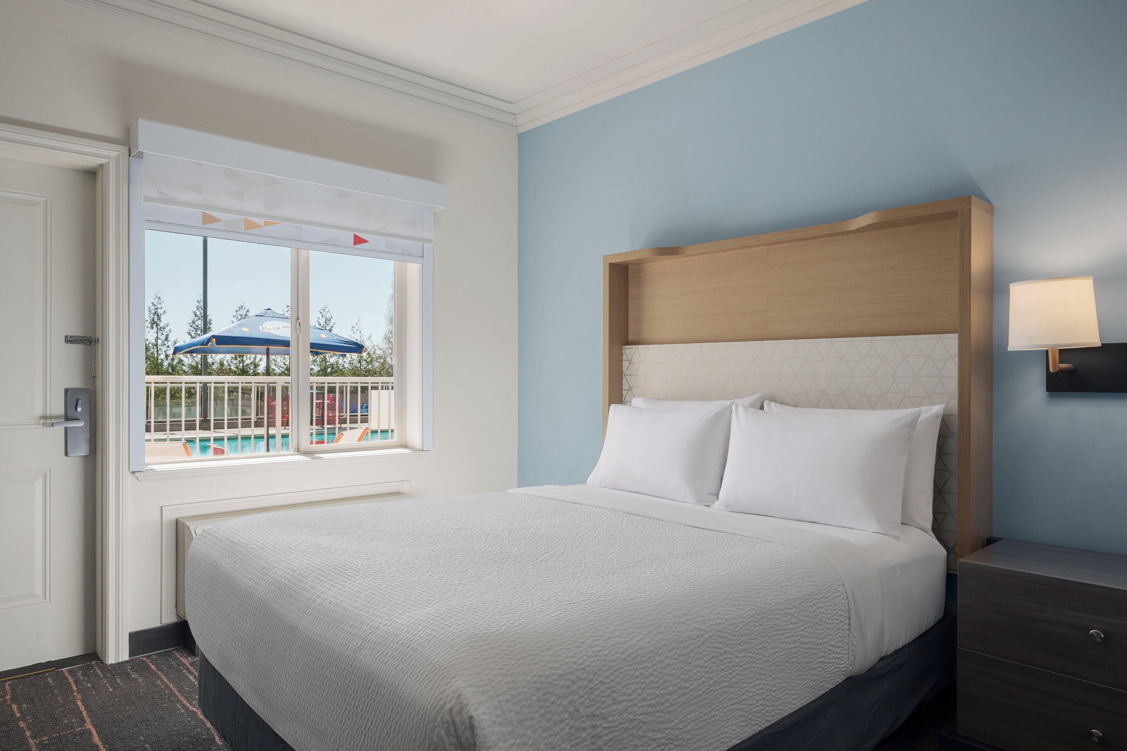 Premium bedding, in-room safe, individually decorated
