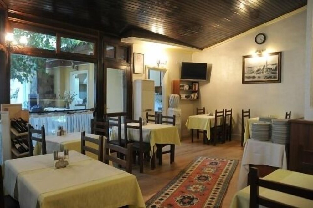 Antikhan Hotel by null