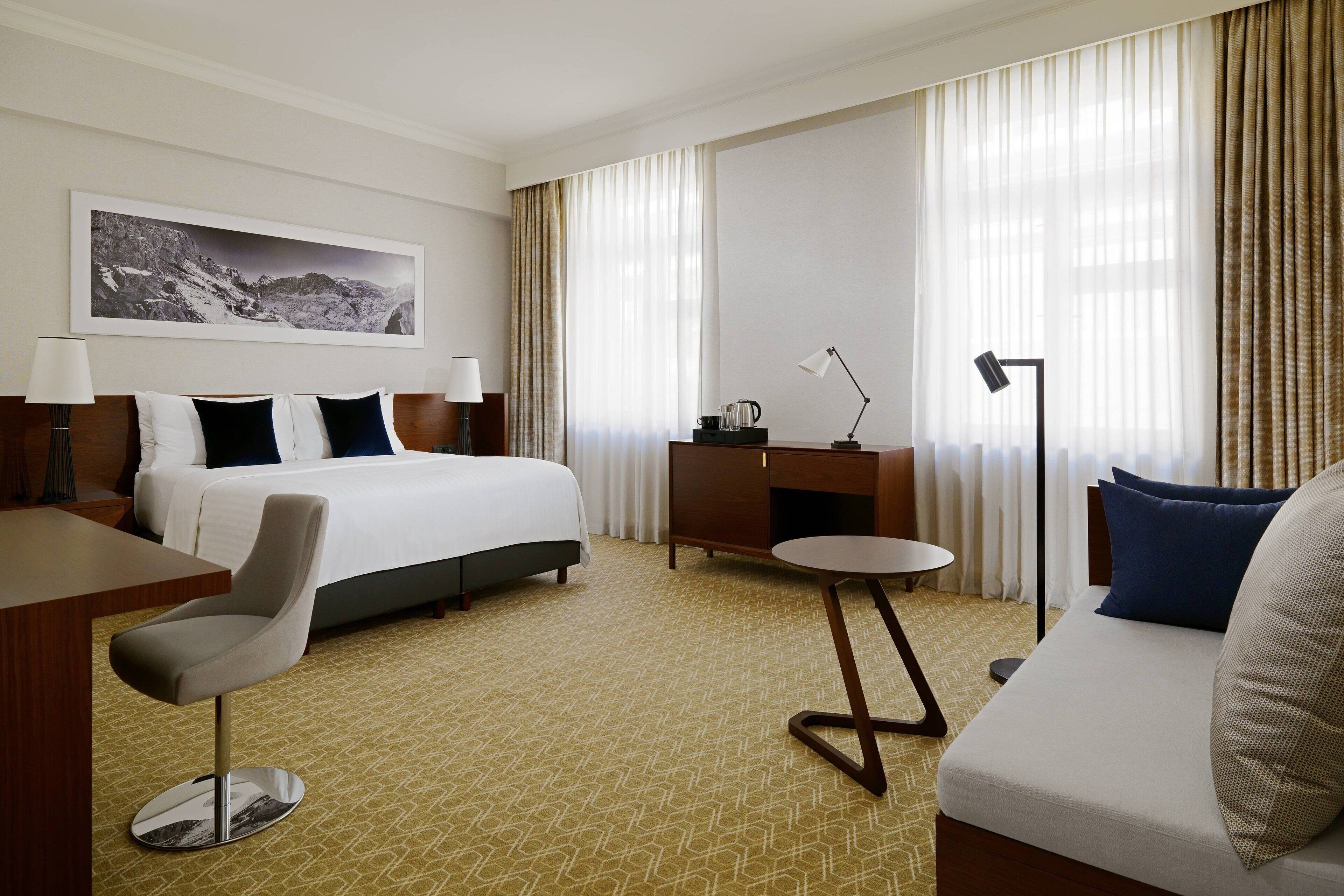 Superior Deluxe, Guest room, 1 King | Premium bedding, down duvets, minibar, in-room safe