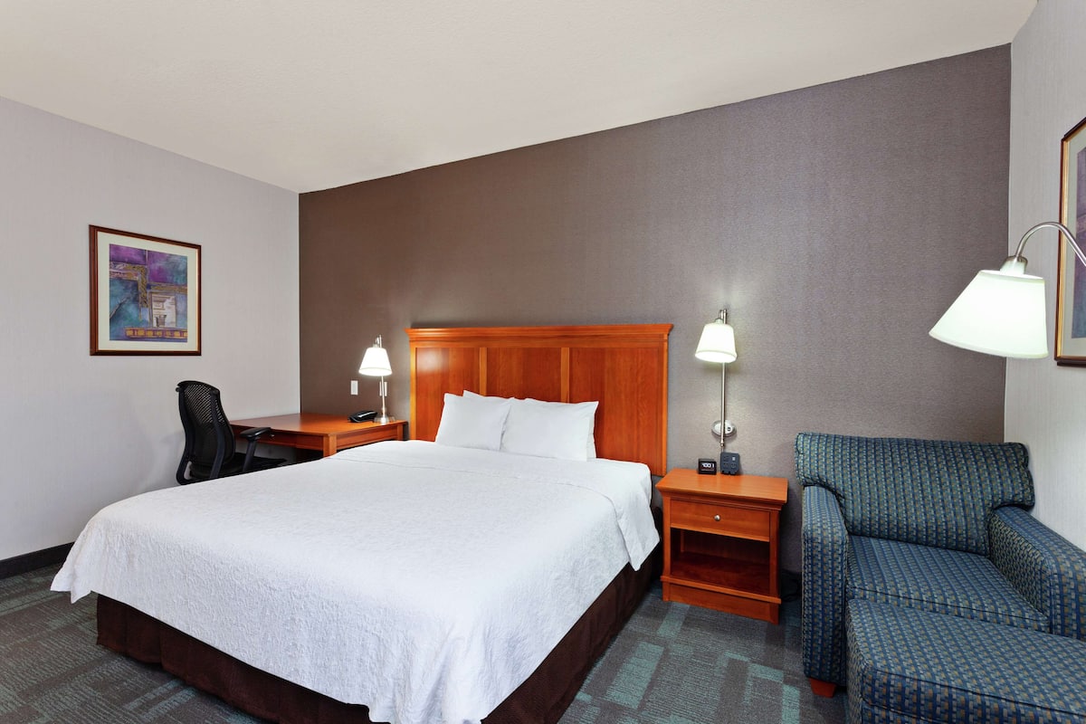 In-room safe, individually furnished, free cribs/infant beds