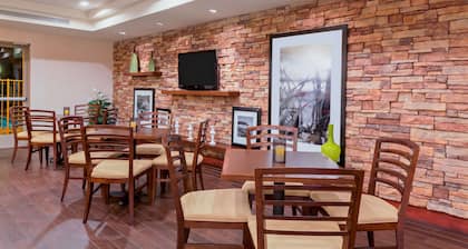 Hampton Inn San Marcos, CA