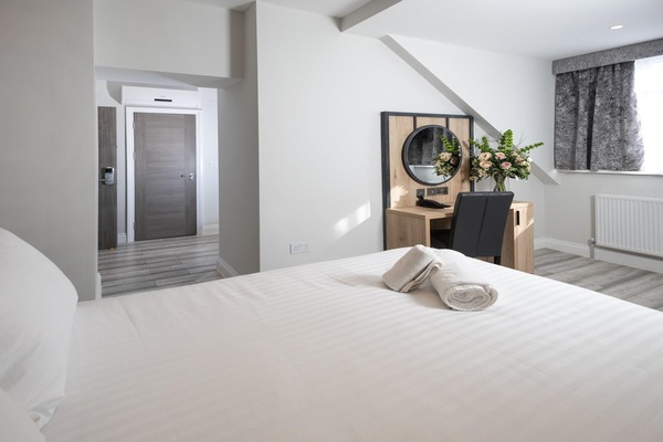 In-room safe, desk, laptop workspace, soundproofing