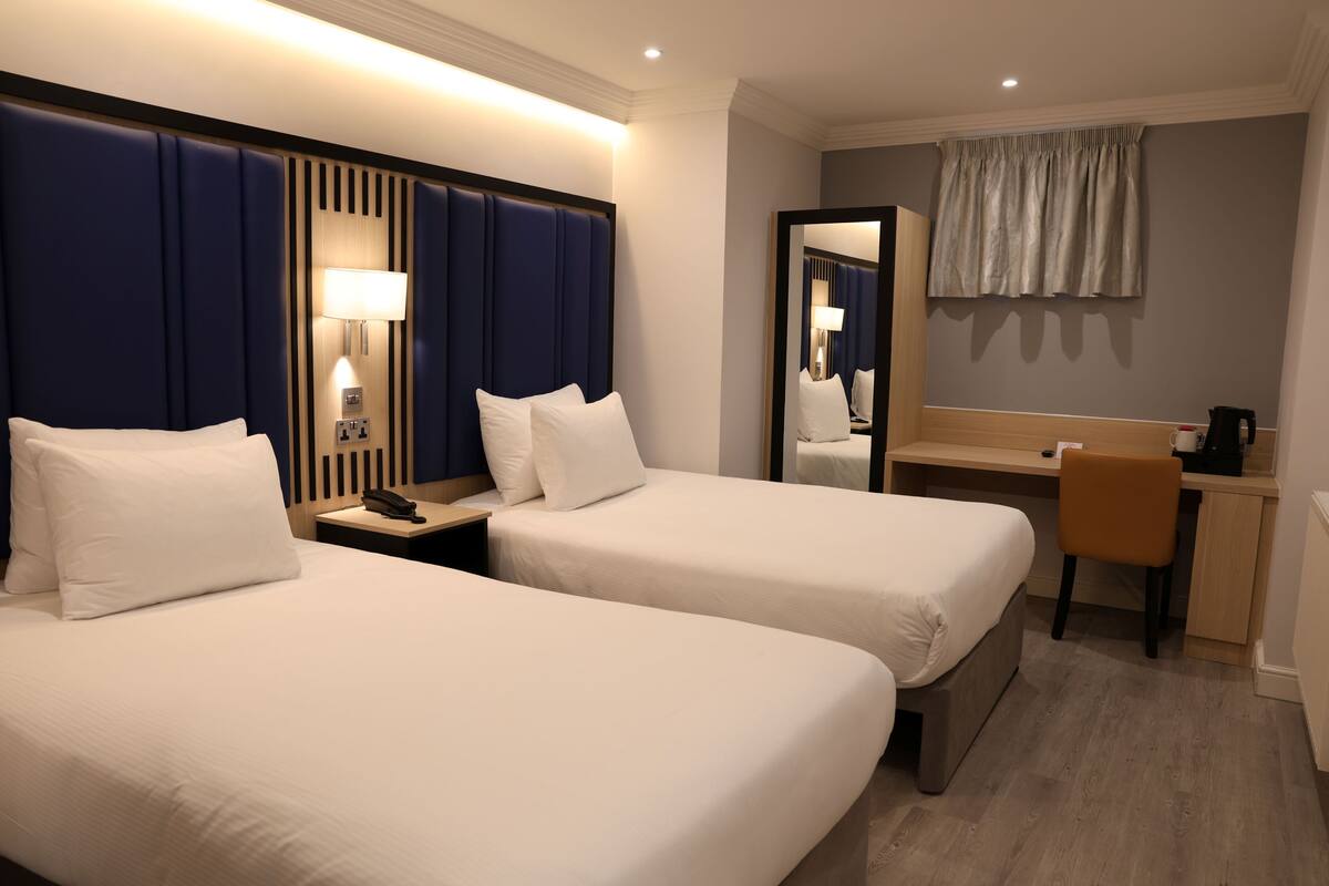 Twin Room, 2 Twin Beds (No Window) | In-room safe, desk, laptop workspace, soundproofing