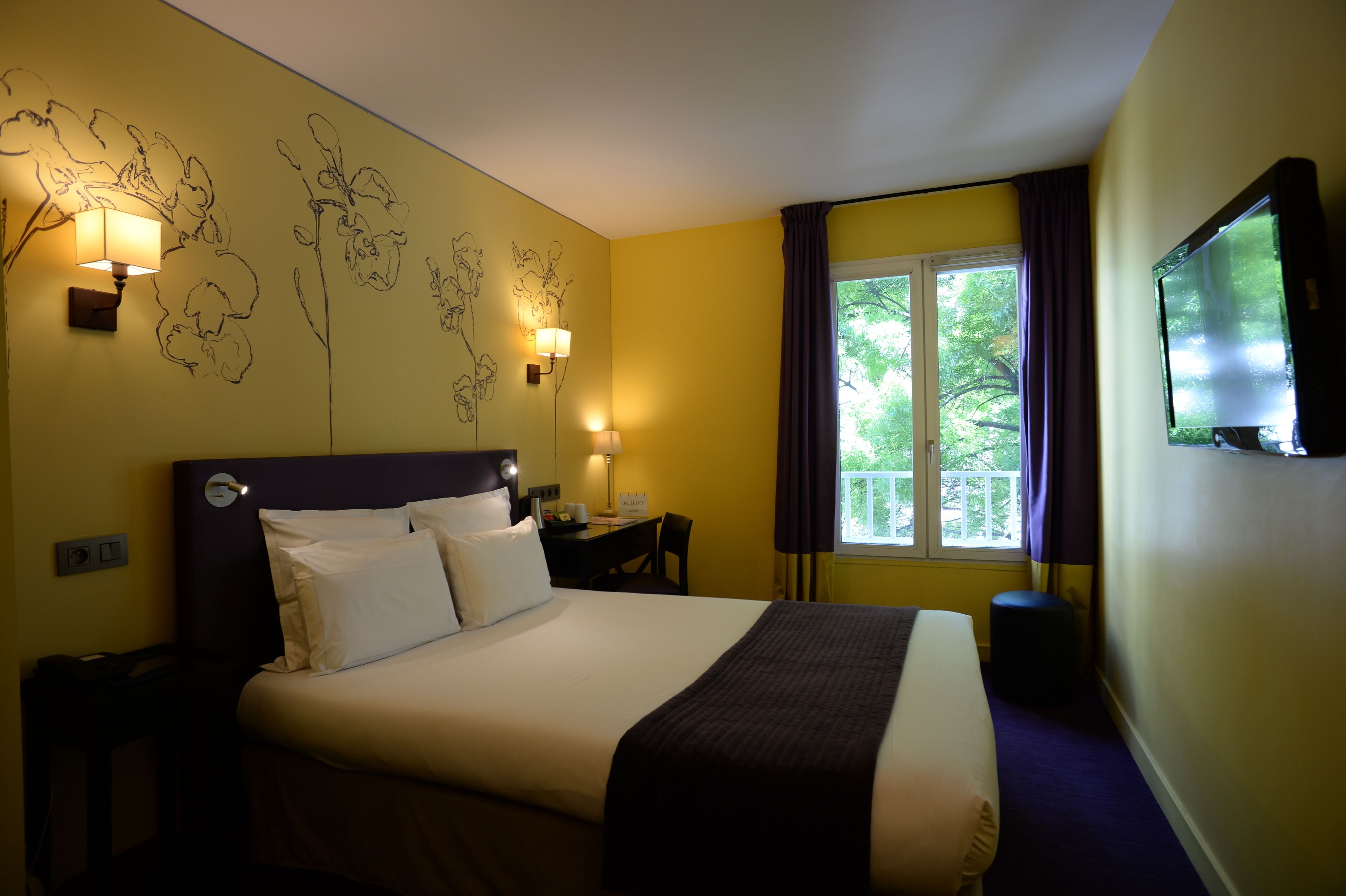 double room, city view | in-room safe, individually decorated, individually furnished, desk