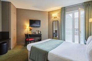 Double Room, Garden View | In-room safe, individually decorated, individually furnished, desk - Hôtel Orchidée (Paris)