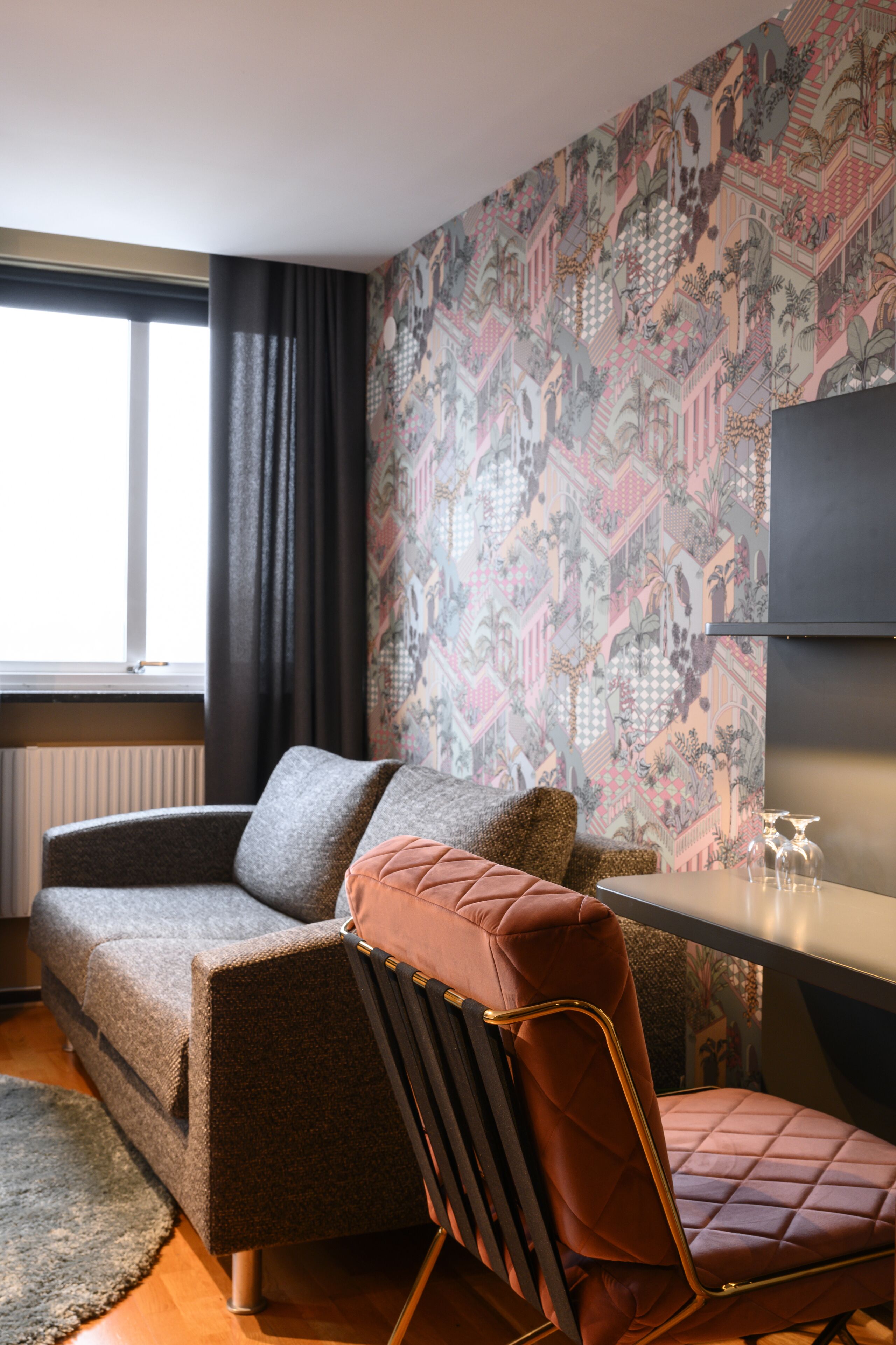 Family Room | Desk, free WiFi, bed sheets