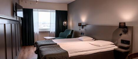 Desk, free WiFi, bed sheets