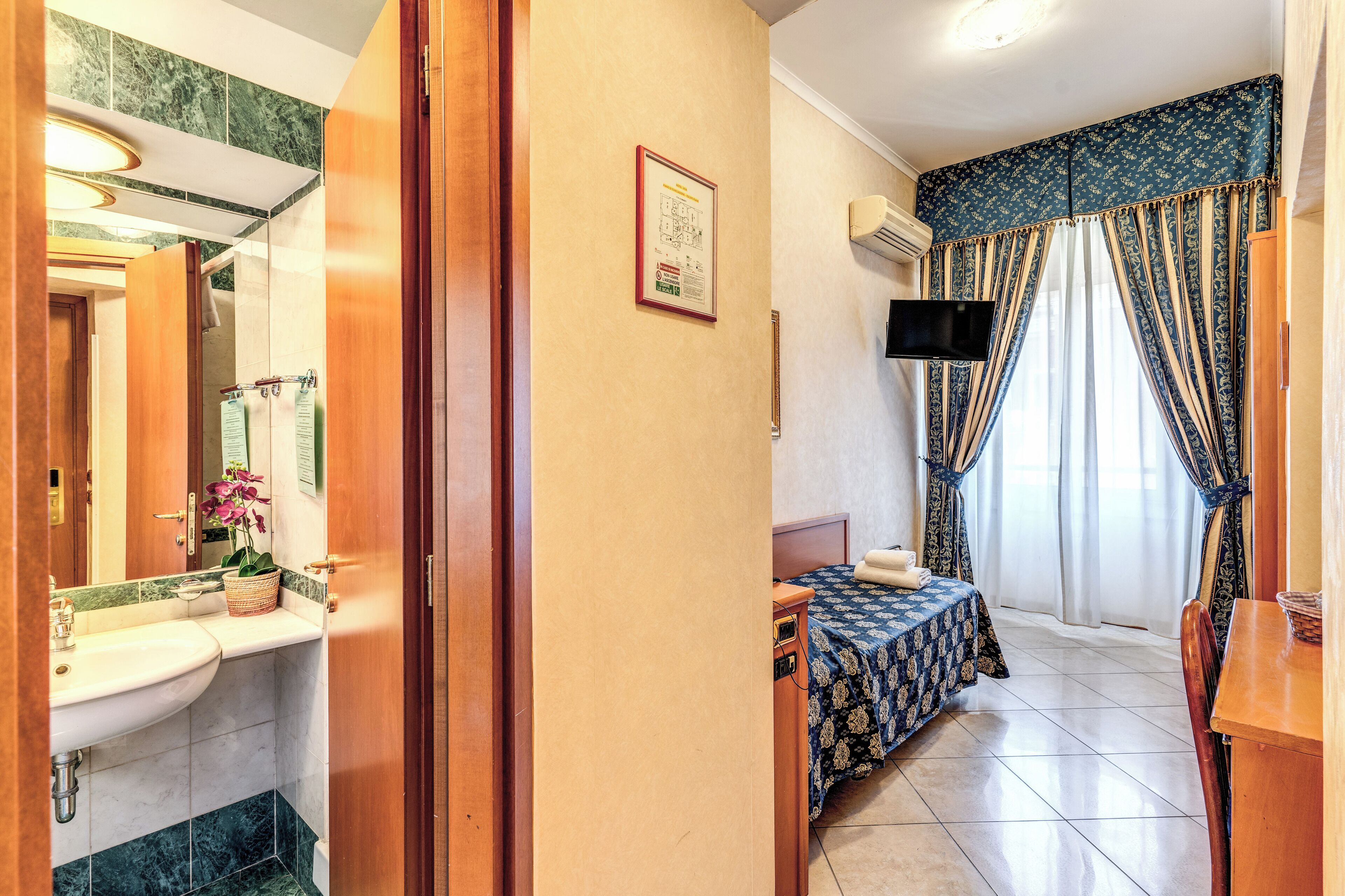 single room | view from room