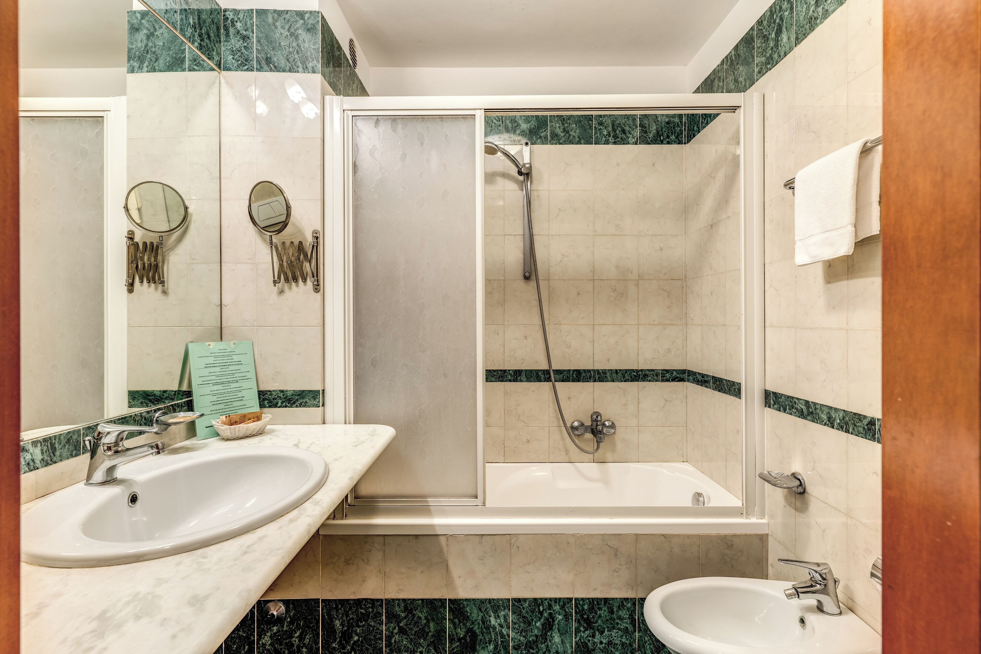 quadruple room | bathroom | free toiletries, hair dryer, bidet, towels