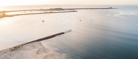 Nær stranden