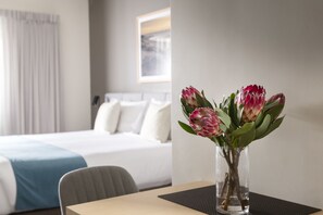Studio | 1 bedroom, desk, iron/ironing board, cribs/infant beds