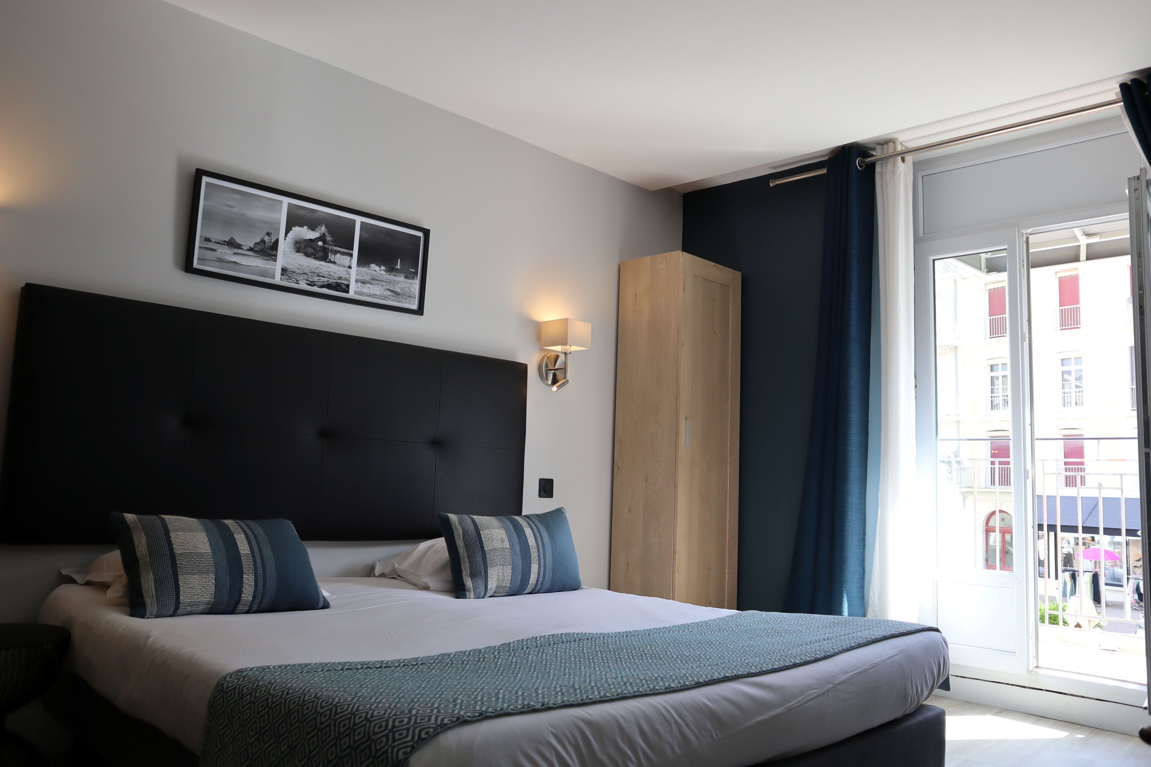 Double Room, Sea View | Premium bedding, minibar, in-room safe, desk