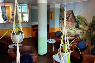 Área de estar no saguão