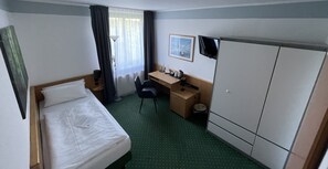 In-room safe, laptop workspace, soundproofing, cribs/infant beds