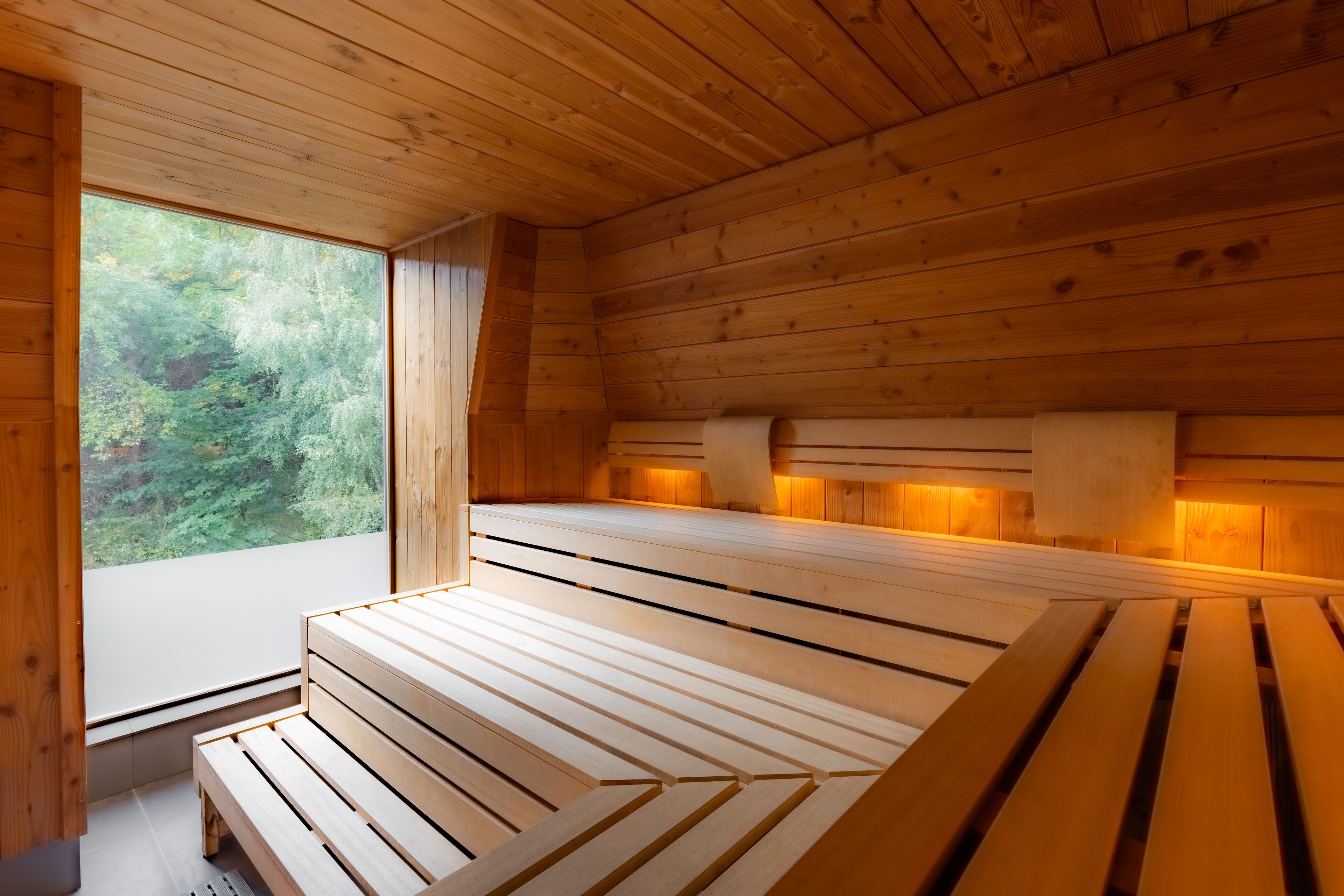 sauna, hot tub, steam room, body treatments, hot stone massages, facials