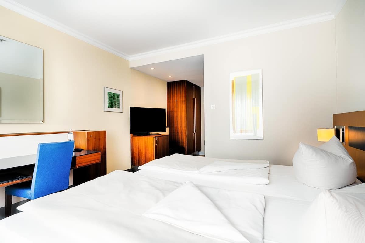 Superior Room, Park View