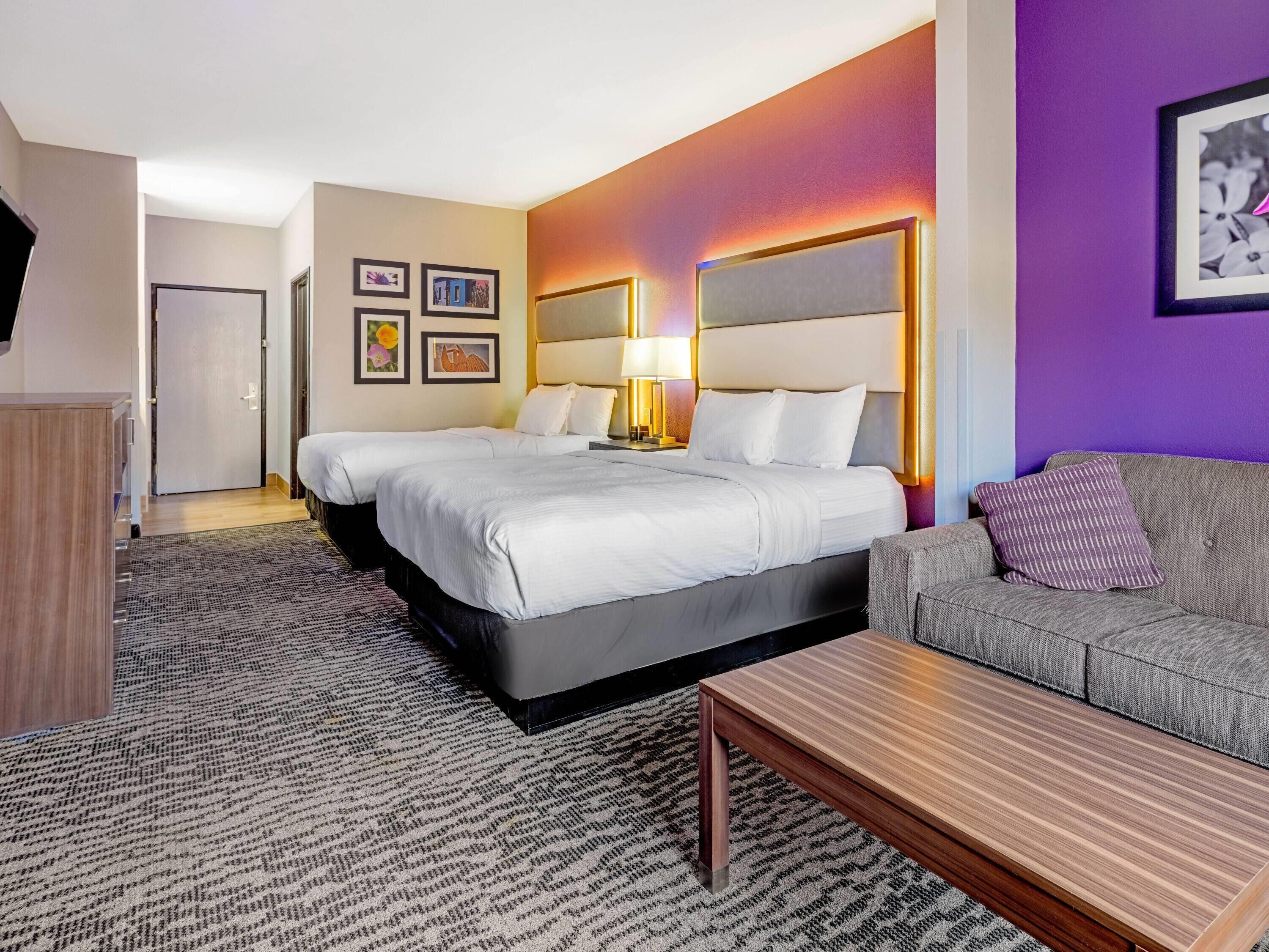 高級寢具、書桌、手提電腦工作空間、遮光窗簾/窗簾