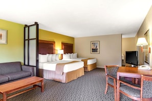 Blackout curtains, iron/ironing board, free WiFi, bed sheets - Quality Inn & Suites at Coos Bay (North Bend)