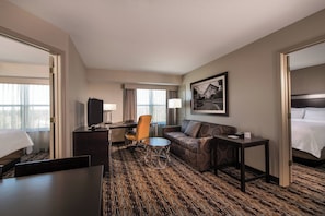 1 bedroom, premium bedding, in-room safe, desk