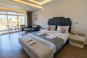 Quarto casal ou duplo premium | Frigobar, cofres nos quartos, escrivaninha, cortinas blackout