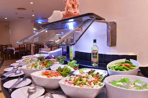 Hi ha 4 restaurants amb plats de cuina internacional