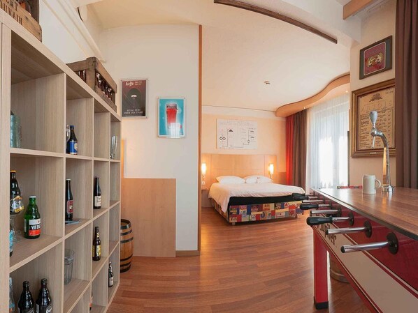 In-room safe, desk, soundproofing, iron/ironing board - ibis Brussels Centre Gare Midi (Brussels)