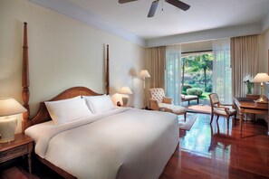 Hypo-allergenic bedding, down duvets, minibar, in-room safe