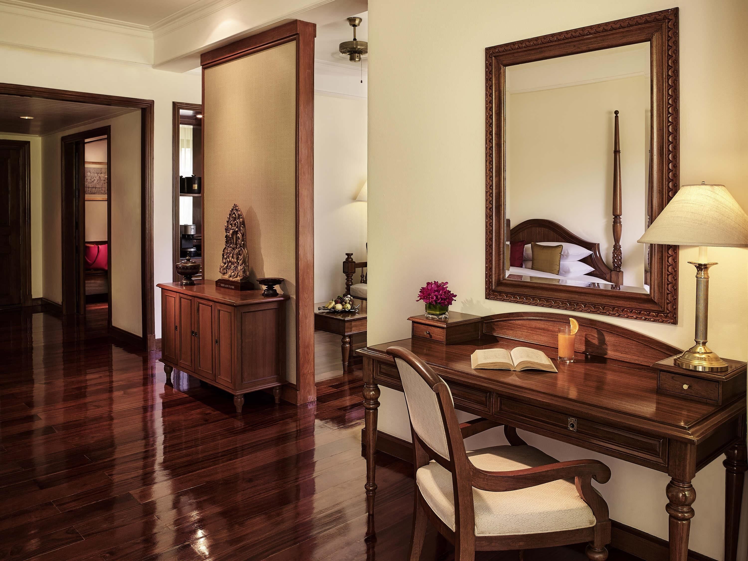 Suite junior, 1 cama King size, con acceso al salón lounge del club (Club Millésime Access) | Ropa de cama hipoalergénica, edredón y minibar 