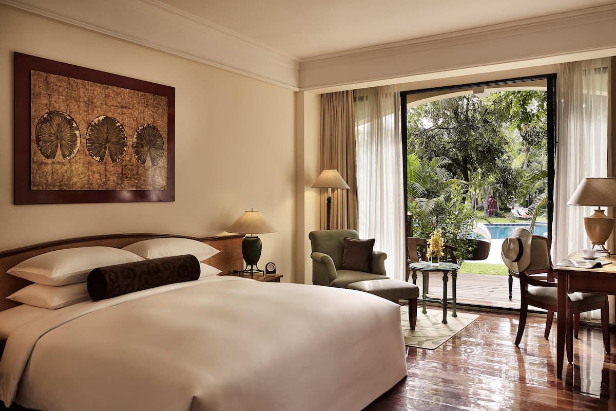 高级房, 1 张特大床, 可进入俱乐部酒廊 (Club Millésime Access) | 1 多间卧室、防过敏的被褥、羽绒被、迷你吧