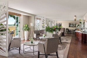 Lounge - The Ritz-Carlton Naples, Tiburón (Naples)