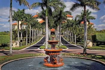 Hotel Exterior at The Ritz-Carlton Naples, Tiburon