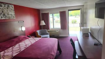 Desk, laptop workspace, free WiFi, bed sheets