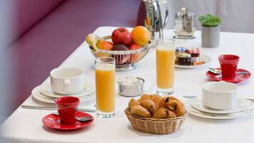 Desayuno buffet todos los días (con cargo)