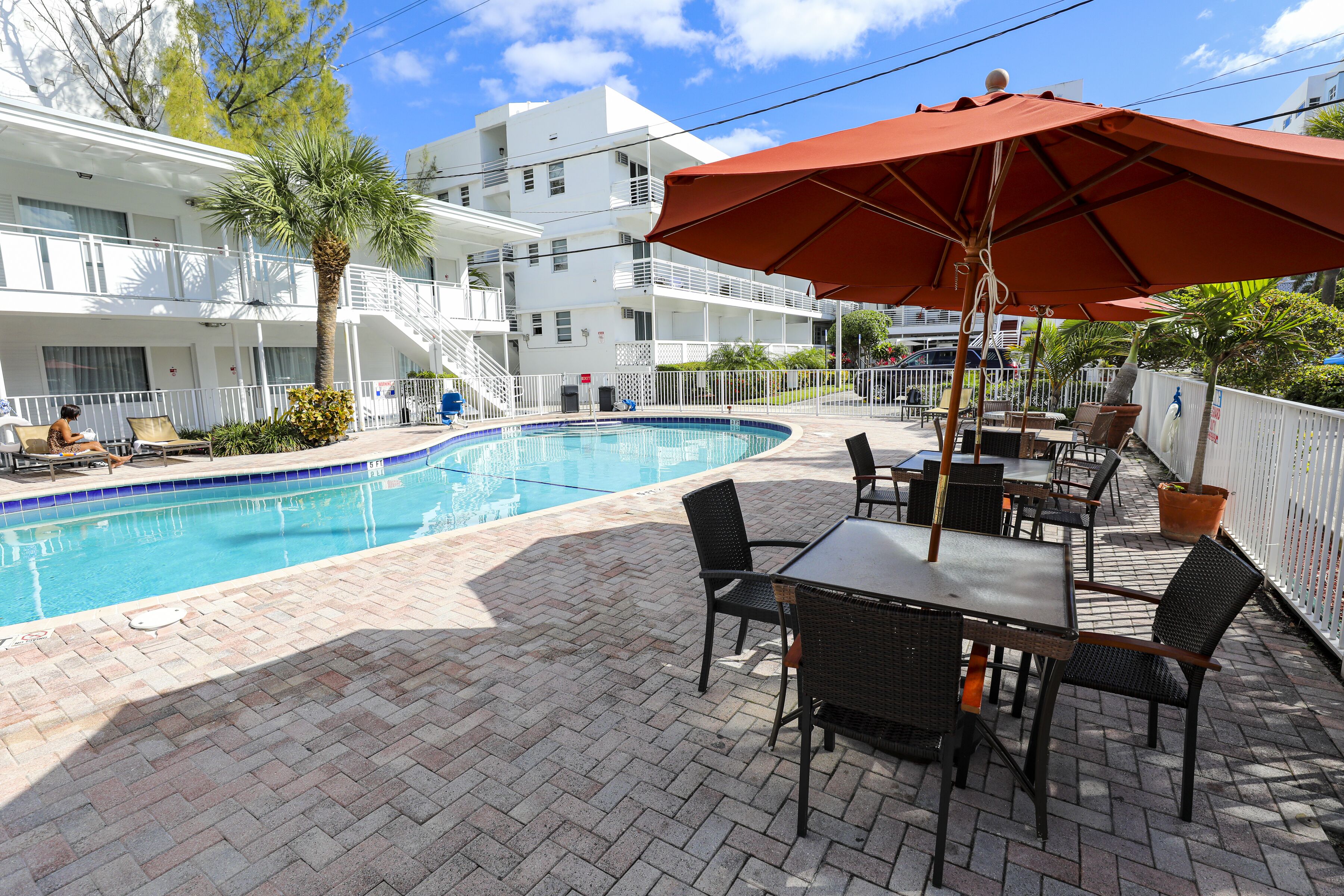 Foto - Collins Hotel