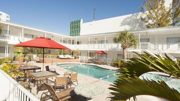 Alberca al aire libre