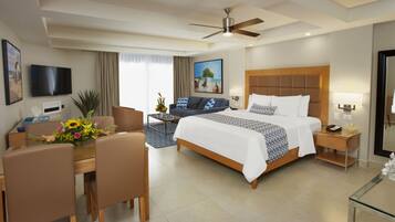 Studiosuite | Hochwertige Bettwaren, Zimmersafe, VerdunkelungsvorhÀnge