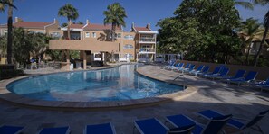 3 outdoor pools, pool umbrellas, sun loungers