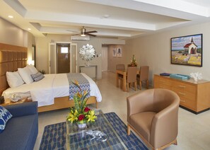 Studio Suite | Premium bedding, in-room safe, blackout drapes, iron/ironing board