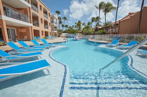 3 outdoor pools, pool umbrellas, sun loungers