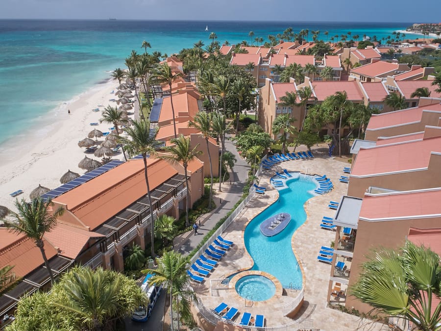 3 piscinas al aire libre, sombrillas, tumbonas