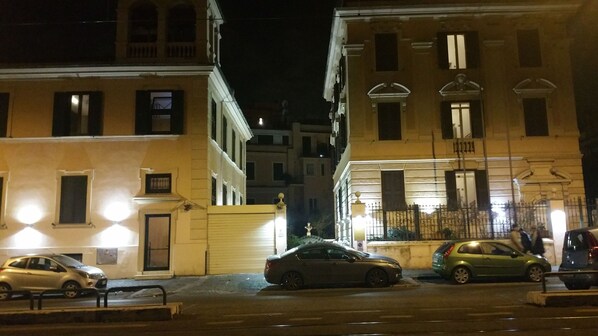 Façade de l’hébergement - soirée/nuit